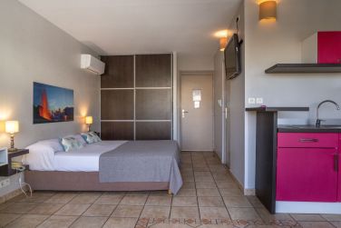 Voici le studio des Croles, sobre et pur dans une atmosphre apaisante