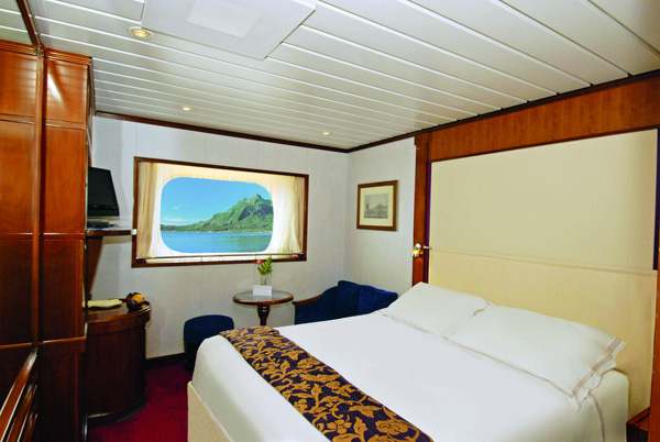 Cabine Fenetre E 
 Cabine 19m2 
 Ou Cabine Hublot F
 Cabine 19m3 avec 2 hublots sur l'extrieur