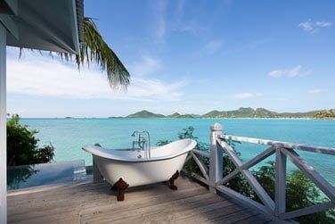 Profitez d'un bon bain pour vous dtendre face  ce sublime panorama...