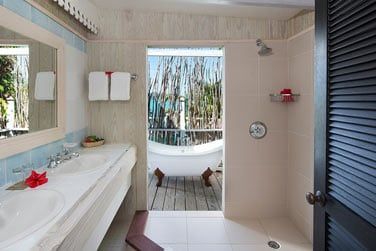 Salle de bain de la Suite Premium Front de mer