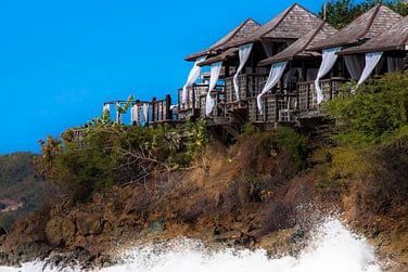 Le restaurant Sheer Rocks situ  la pointe ouest de la falaise de l'htel