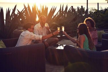 Le bar Ti Baz : un lieu idal pour de bons moments de dtente tout au long de la journe