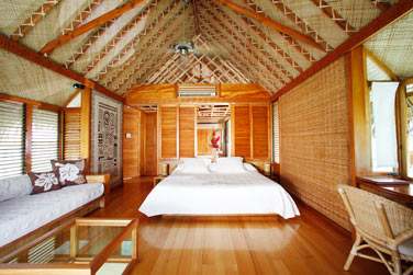 et la dcoration y est Polynsienne