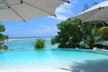 se confond au bleu du ciel ..