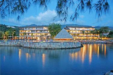 A Tahiti c'est l'htel Manava ...