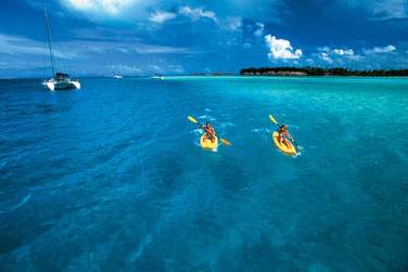 En Kayak .. vous serez libre de dcouvrir le lagon  votre guise ..