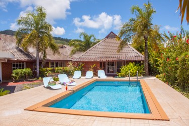 Raiatea - Pension Villa Ixora - Piscine