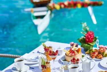 Ou d'un petit djeuner au-dessus du lagon !