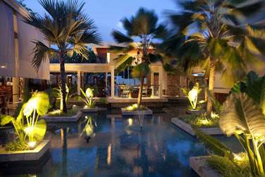 L'htel est entour d'un jardin aquatique... Une ambiance trs zen y rgne