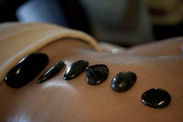 Et pour tout le plaisir des sens et de l'esprit, rendez-vous au Spa Dhevatara