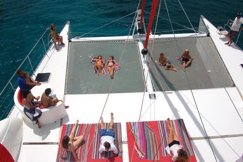 Un bateau confortable o vous pourrez profitez du soleil des Carabes