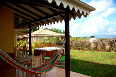 Vous pourrez loger dans la maison principale ou en villa individuelle