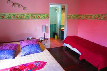 La chambre indienne avec un lit supplmentaire pour hberger un enfant ou en adulte