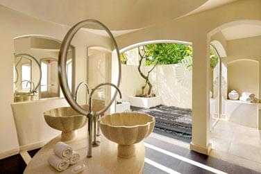 La salle de bain de la SO VIP Beach Villa