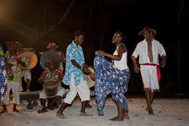 Partagez un moment convivial autour des danses traditionnelles seychelloises