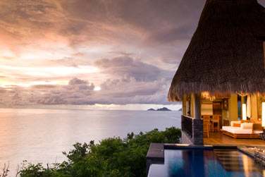 Niches sur une vritable pninsule prive