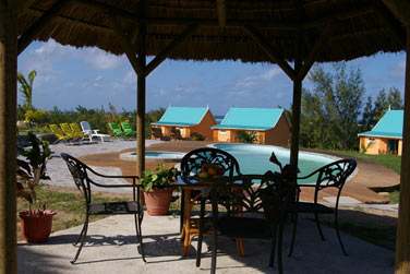 La Belle Rodriguaise, charmante maison d'htes, domine le superbe lagon sur la plage de Graviers, cte sud-est