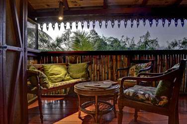 Petit coin salon du Bungalow Bougresse