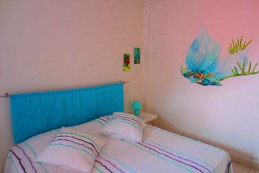 Toujours dcores par un artiste peintre..