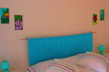 Les chambres sont orientes soit du ct village..