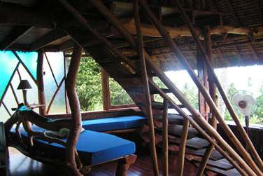 Le salon d'un bungalow