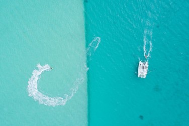 avec son magnifique lagon