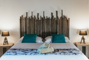 d�cor�s aux couleurs locales