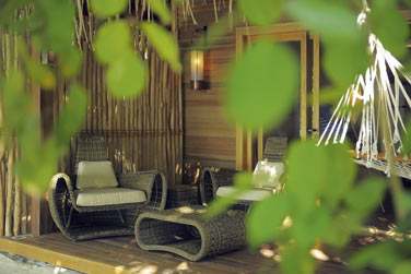 Les villas du Constance Moofushi Resort offrent un cadre idal pour votre sjour