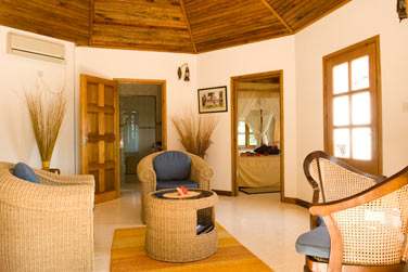 Le coin salon de la Suite Lune de Miel