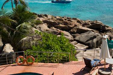 La fantastique vue depuis la piscine de l'htel