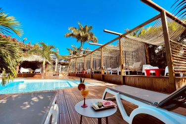 Plus qu'a vous installer dans votre transat et vous relaxer cocktail en main