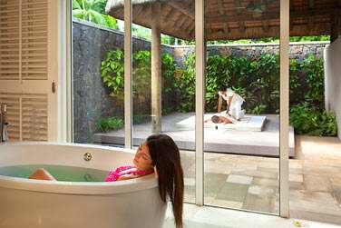 L'Aura Spa vous propose toute une gamme de soins et massages