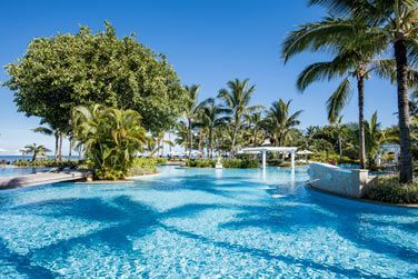 Se dtendre au bord de la piscine...