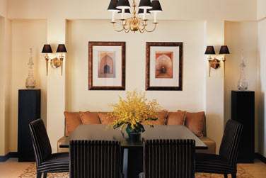 La salle  manger de la Suite 1 chambre