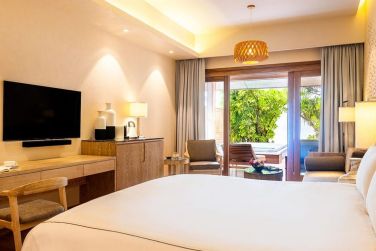 photo Lily Beach Resort & Spa Maldives