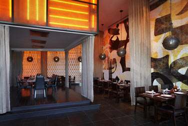 Au restaurant Ayateb, les recettes et spcialits viennent tout droit de Tunisie, du Liban et de Syrie...