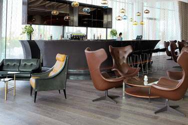 Le Yas Lounge, situ  la rception, propose une grande slection de ptisseries