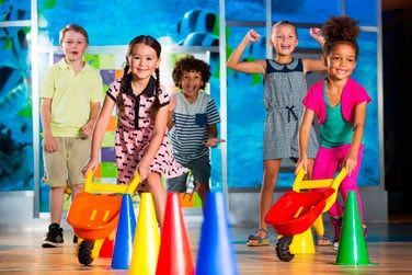 De nombreux jeux sont proposs ! Une foule d'activits qui les rendront heureux assurment !