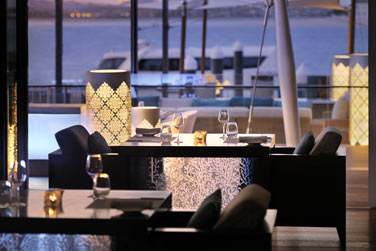 Dner au 101 Dining Lounge & Bar