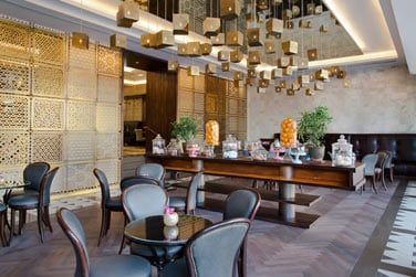 Le petit djeuner vous attend avec son buffet haut en couleurs