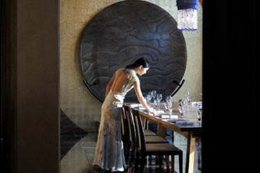 Le restaurant Hukama, aux spcialits chinoises. Un cadre sophistiqu et raffin