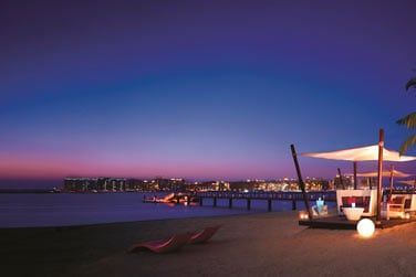 Le soir venu, l'atmosphre est chic et dcontracte