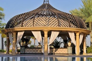 Le bar de la piscine pour une boisson rafrachissante tout au long de la journe