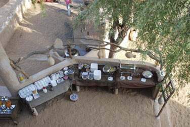 Venez vous servir aux buffets en plein air !