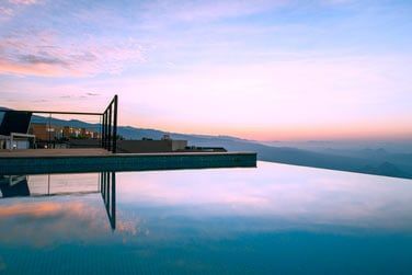 Depuis la piscine, on passerait des heures  contempler cette vue
