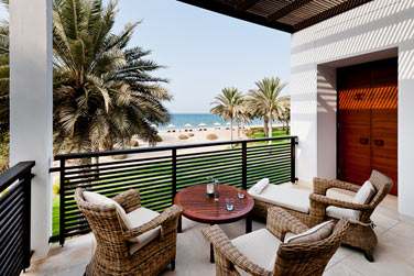 Le balcon de la Suite Chedi Club vue mer