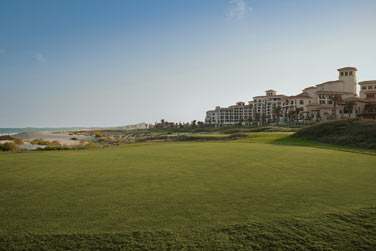 Venez tester votre green sur un parcours somptueux face  la mer d'Arabie
