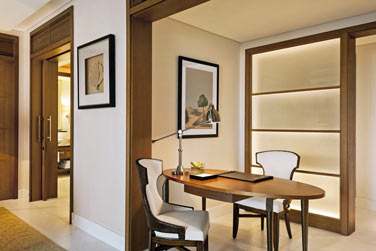 Le coin bureau de la Suite St. Regis