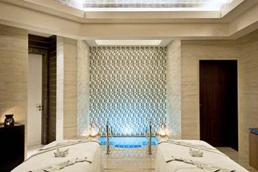 Certaines salle de traitement possdent mme leur piscine prive