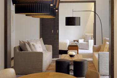 La salle  manger et le salon de la Suite Premier